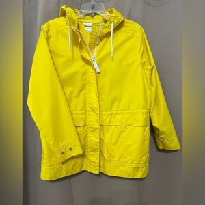 Free Assembly Yellow Top